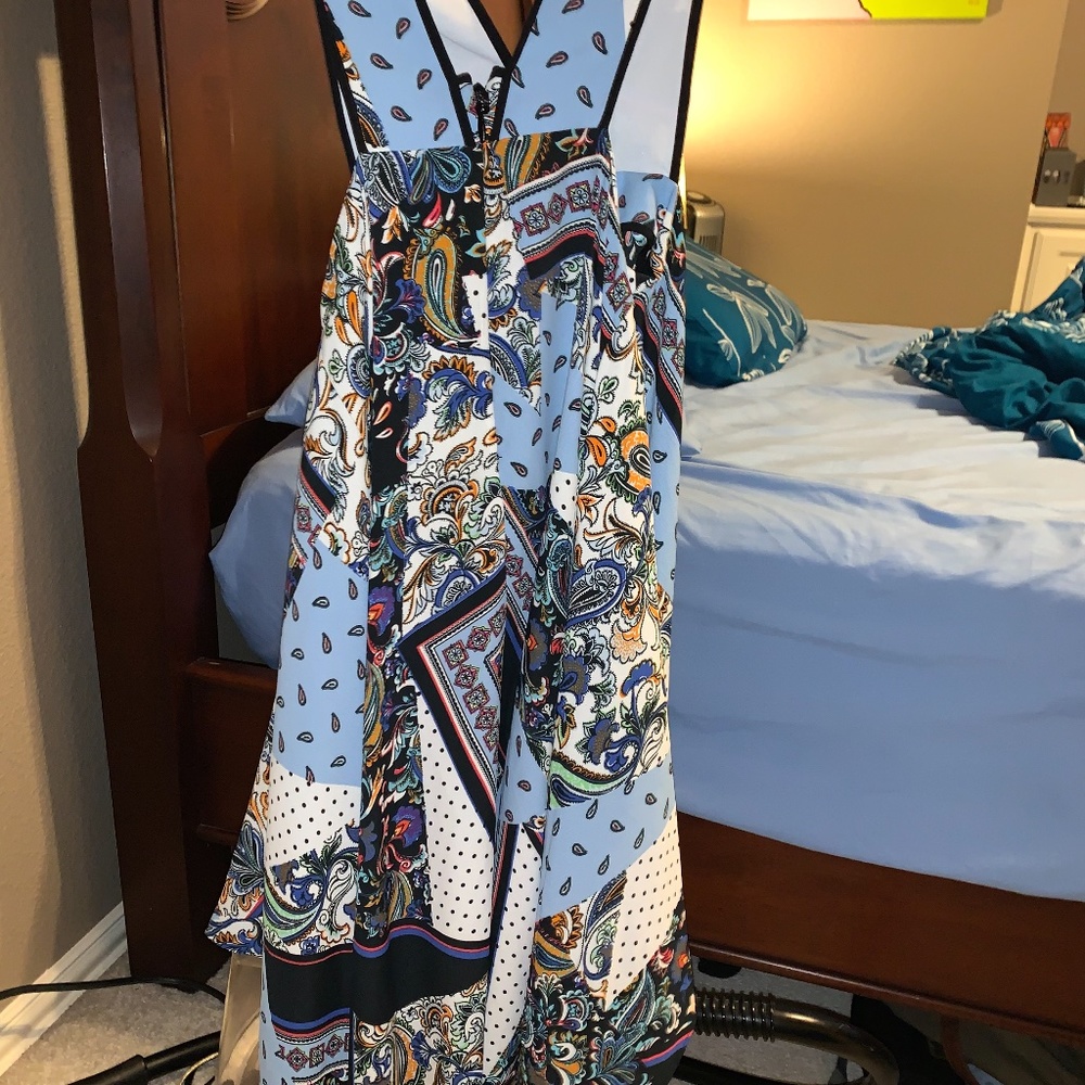 Dress - Picture 6 of 8